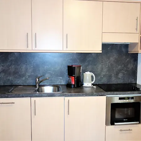 Apartment Welcoming Near Area *